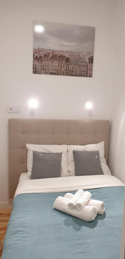 Apartamento Antonio Pedro Lisbona Esterno foto