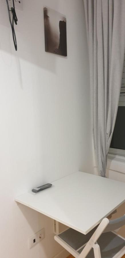 Apartamento Antonio Pedro Lisbona Esterno foto