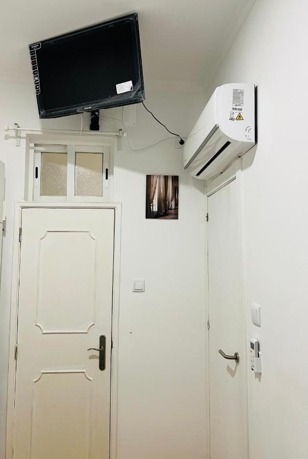 Apartamento Antonio Pedro Lisbona Esterno foto
