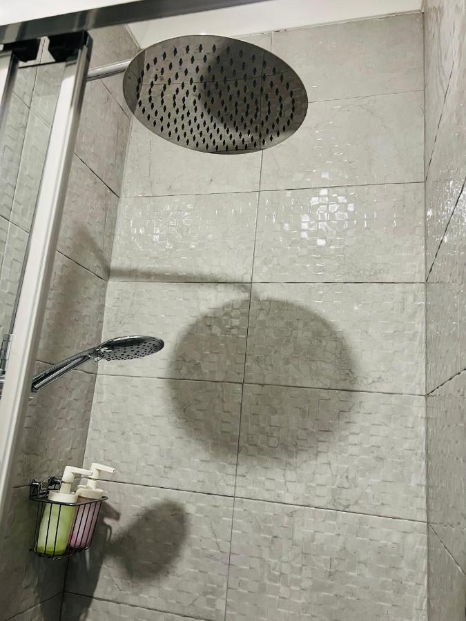 Apartamento Antonio Pedro Lisbona Esterno foto