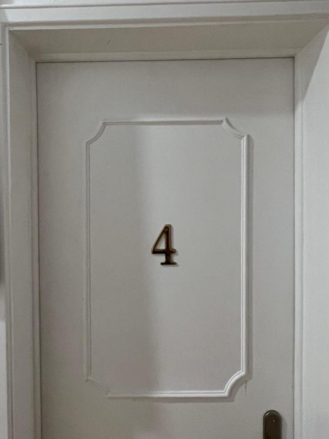 Apartamento Antonio Pedro Lisbona Esterno foto