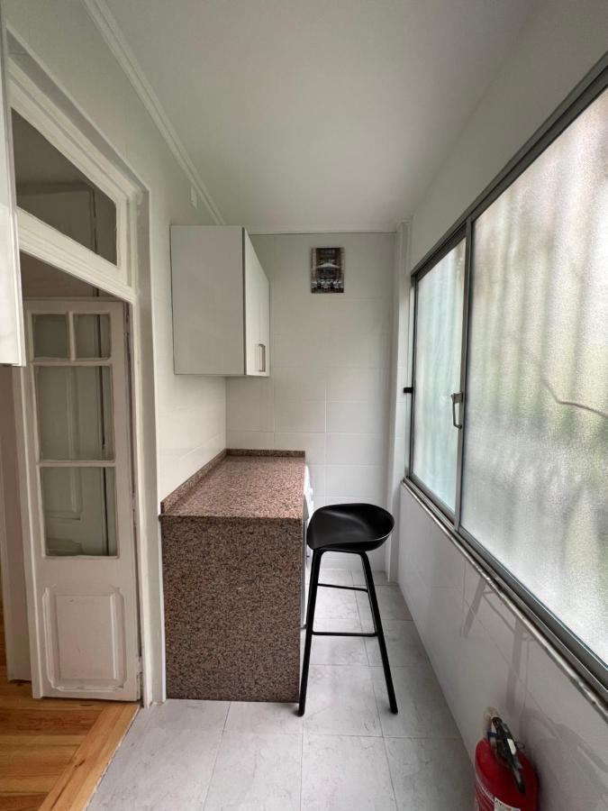 Apartamento Antonio Pedro Lisbona Esterno foto