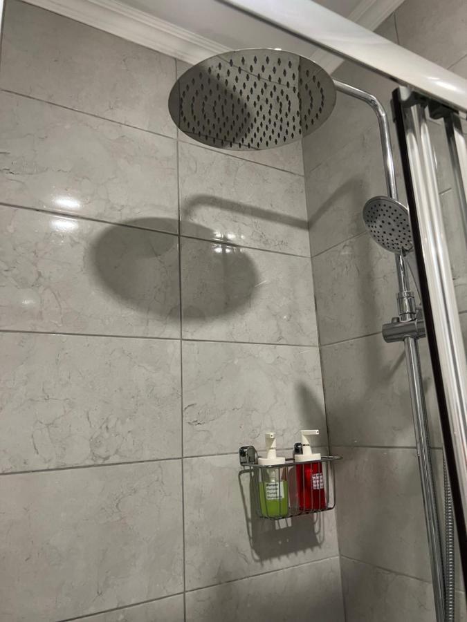 Apartamento Antonio Pedro Lisbona Esterno foto