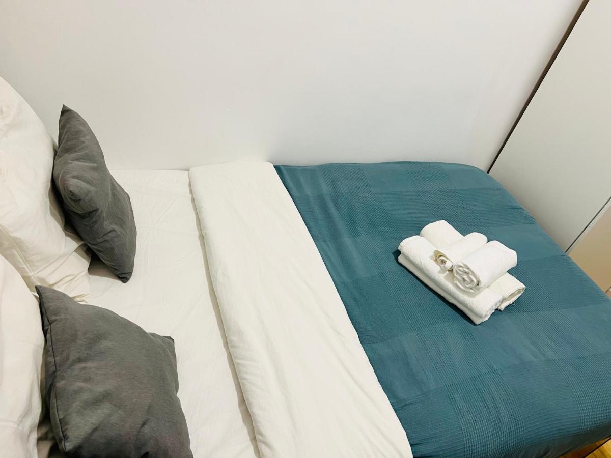 Apartamento Antonio Pedro Lisbona Esterno foto
